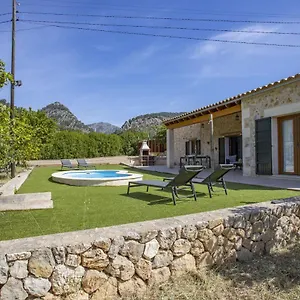 Pou Monjo Landhaus